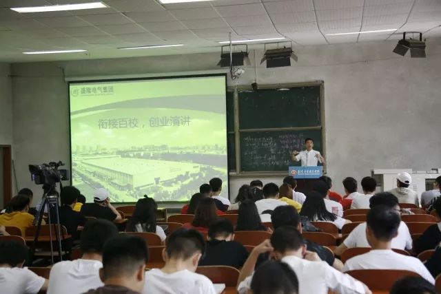 1532052439507387.jpg 1532052439507387.jpg